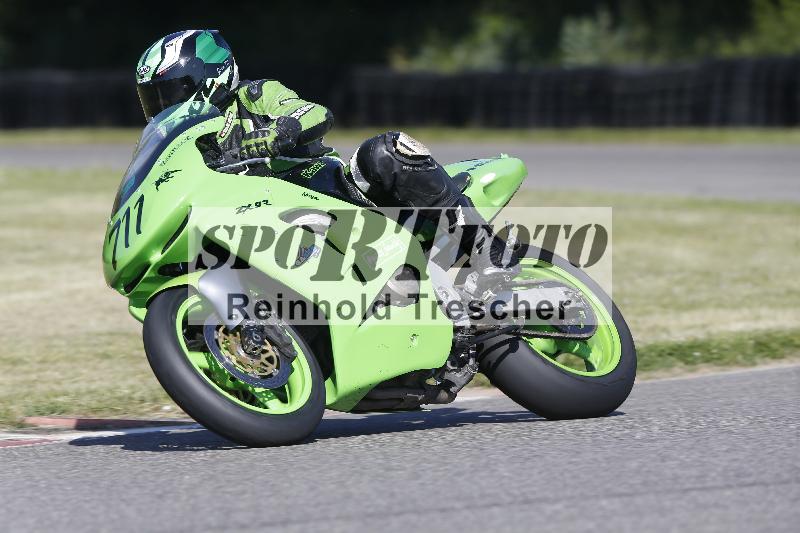 Archiv-2025/17 17.05.2025 PROMAX ADR/Gruppe gruen/711